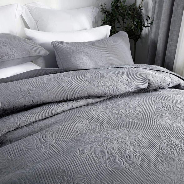 JINCHAN Queen/Full Size Quilted Coverlet Bedspread Set - Luxury 3-Pieces Quilt Set Solid Floral Embossed Bed Cover - Comforter Lightweight Bedding Set with 2 Pillow Shams Grey